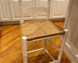 (1) kitchen stool