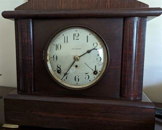 Seth Thomas Oak Mantle Clock