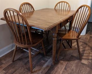 Kitchen Table and 4 Chairs