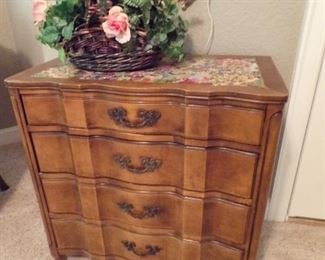 4 drawer chest