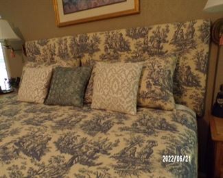 king bed w/upholstered headboard & matching linens