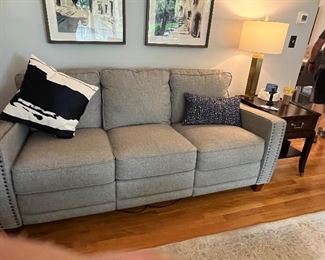 lazy boy couch two electric recliners.  two matching accent chairs 