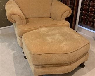 Armchair w Ottoman
