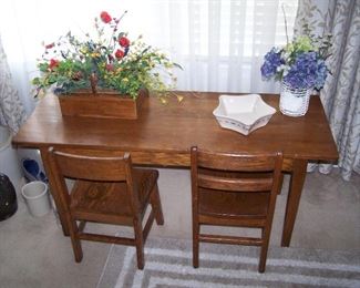OLD OAK SCHOOL DESK & CHILDREN'S CHAIRS, FAUX FLOWERS