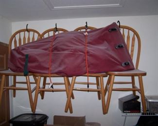 EXTRA DINETTE CHAIRS & HOLIDAY TREE IN THE BAG