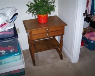 BETTER VIEW OF ANTIQUE STAND