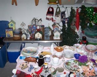 BIRDHOUSES & HOLIDAY