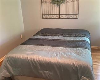 Queen Pillow Top Mattress Set and Bedding