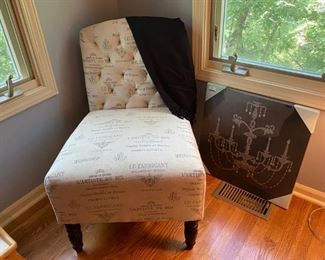 Tufted Back Bedroom Accent Chair 