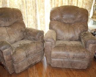 pair distressed Lay-z-Boy recliners