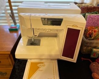 Ellageo Baby Lock seeing machine. Accessories available also. 