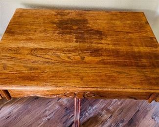 22______$145 	
Oak table made up vintage • 32Hx 32W x 23D
