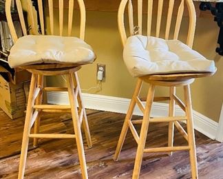 26______$100 	
Pair of Oak Bar heights barstools • 46T - 30T to the seat 
