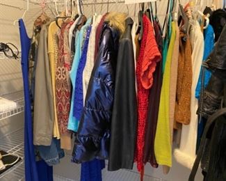 Ladies clothes designer sz medium to large 