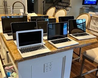6, 13 inch Mac Book Pros
1, 11 inch Max Air
1, 15” Mac Book pro

All part computers sold as non working 