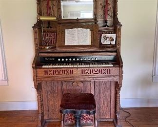 WOW - Netzow organs were manufactured in Milwaukee, Wisconsin in the 1880's.  This victorian style pump organ would be a great feature in your home.   Offering Pre-sells on this item.  Take it home for $499