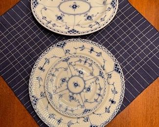 Blue Fluted Lace China 
8 dinner plates 
8 salad plates 
1 serving bowl.   
Only selling as a set 