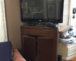 Sanyo TV and Cabinet