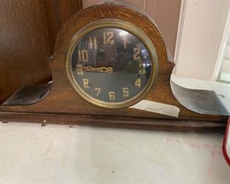 Mantle clock