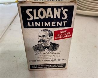 Slogan’s box close up