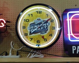 Miller Genuine Draft clock
