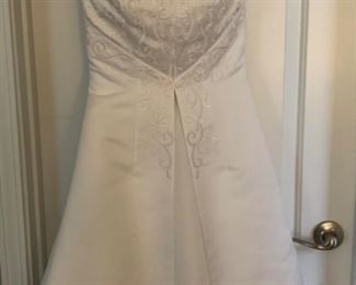 David’s Bridal,  St Tropez style 5268, white strapless wedding gown, with train, size 6