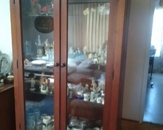 Wolverine decorative china cabinet 70x36x14.5