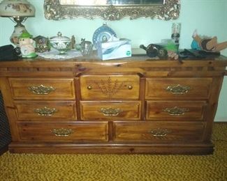 Oak dresser 32x70x18.5