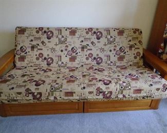 Futon with two pull out drawers