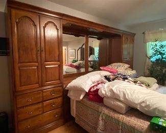 Thomasville Furniture Bedroom Sectional