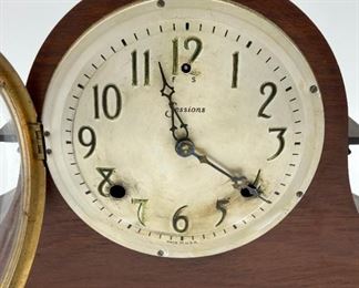 Vintage Sessions "Somers" mantel clock