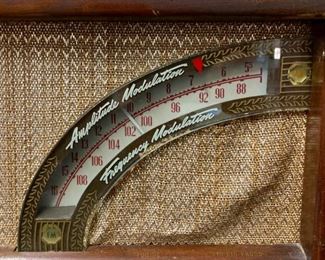 Antique Westinghouse AM/FM radio