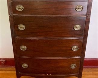 Antique 4-drawer chest of drawers