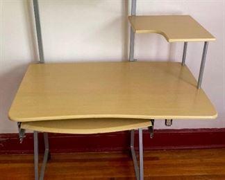 Tri-tiered portable computer desk