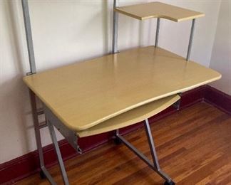 Tri-tiered portable computer desk