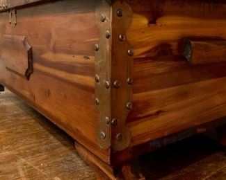 Antique Lane Standard cedar chest