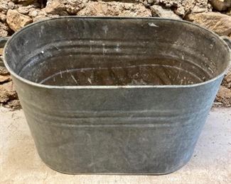 Vintage metal two-handled galvanized oblong tub