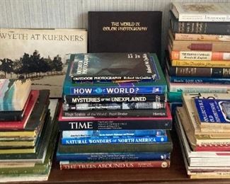 Lots of books! Hardbacks, paperbacks, fiction, non-fiction, biographies, cookbooks, reference books, and more!