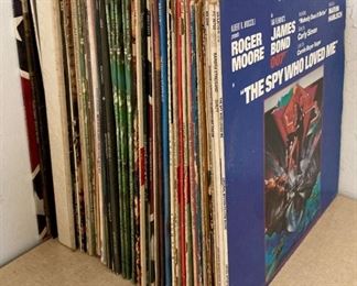 Vintage records: 33 1/3, 45 and 78s.