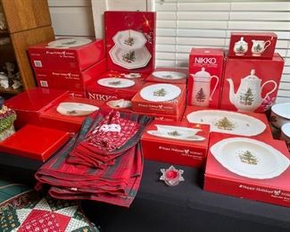 Nikko Christmas Tree Plate Serving Set