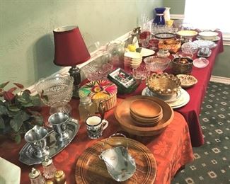 Glassware and knickknacks