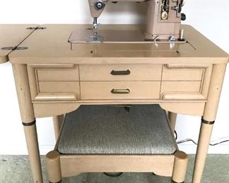 Vintage Singer sewing machine - works GREAT!