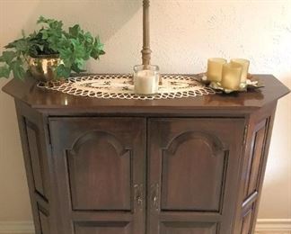 Small cabinet - GREAT size!