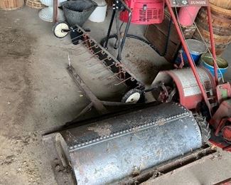 Lawn roller for a lawn tractor