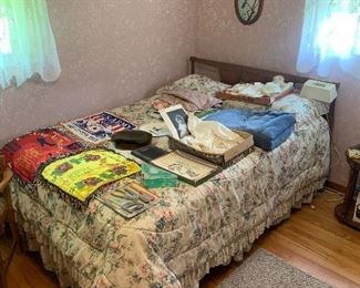 Full bed, mid century frame