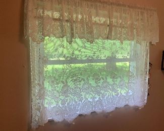 Lace curtains 