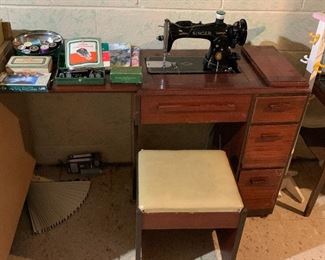 Singer sewing machine and accessories