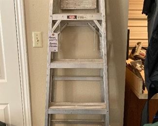 aluminum stepladder