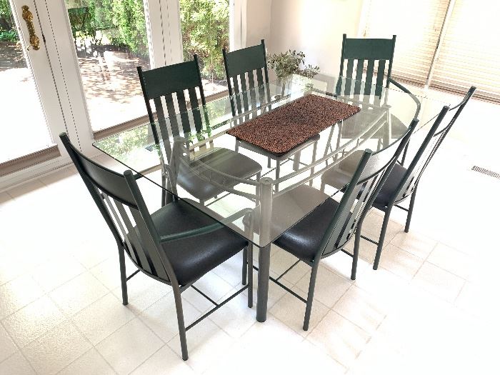 Kitchen / dining room glass top table