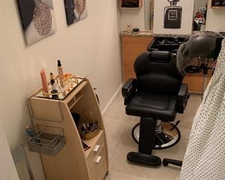Salon / barber chair, electric hair clippers, barbers cart and accessories, art